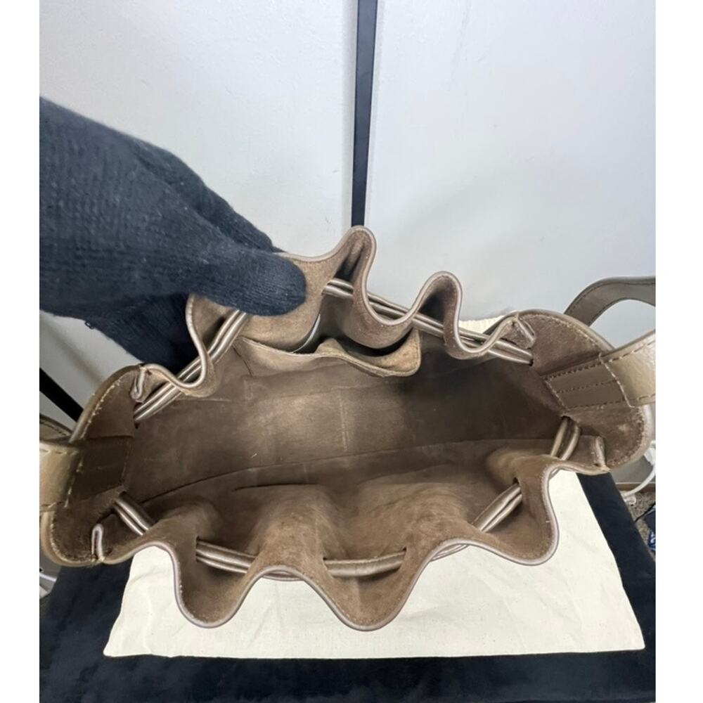 A.P.C. Courtney Small Bucket Bag Taupe Smooth Leather Crossbody NWT Dust Bag - Picture 9 of 14